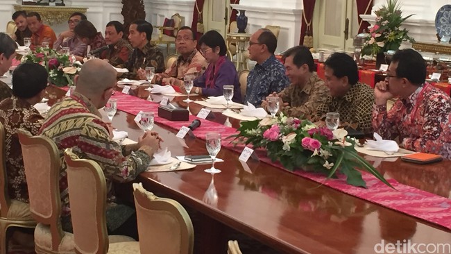 Jokowi to Economists, Business People: Next Year Global Economy to Decline