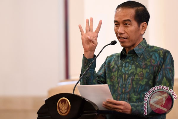 President asks Indonesian exporters to explore new markets